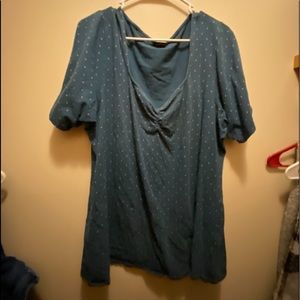 Torrid 5 Foxy Sweetheart Top fits 26/28